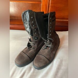 TODs Ladies Brown Leather Boots, New Size 8
